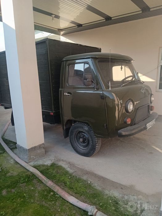 Uvazik 1983 (benzin)