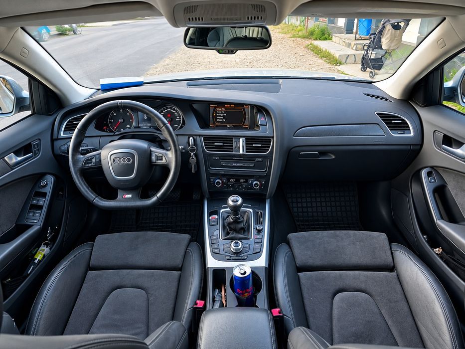 Audi A4 B8 / 2.0 TDI / 136 CP