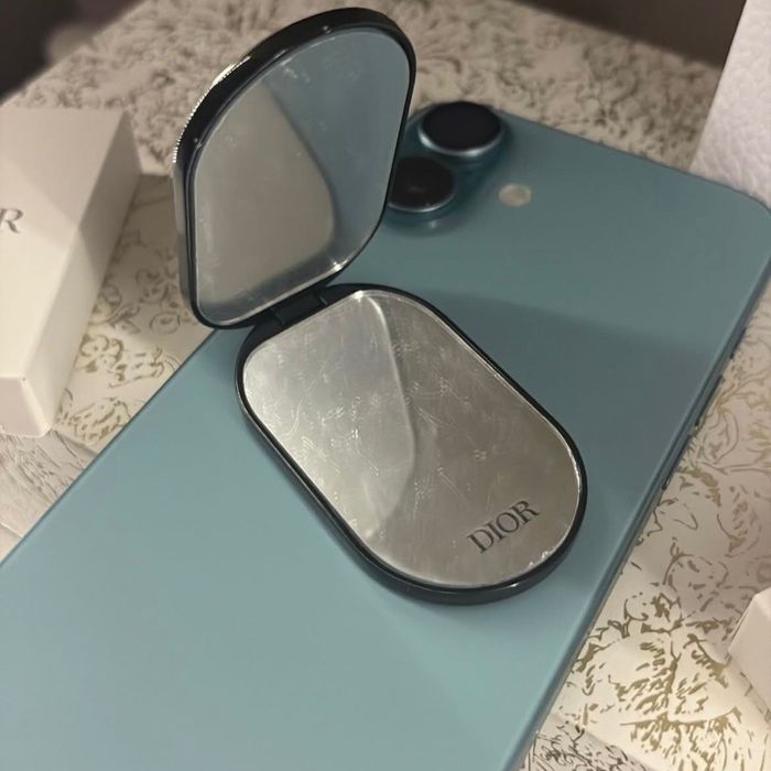 Огледало залепящо се Dior