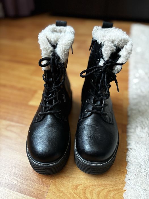 Ghete fete Graceland marimea 31, pret 30 lei