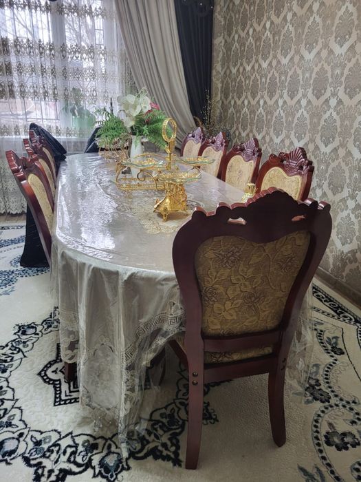 Стол стуля диваны