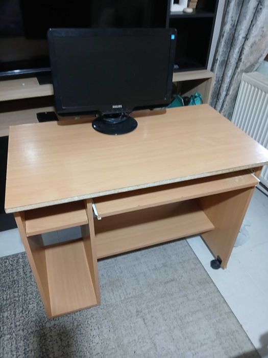 Birou calculator si monitor(si separat)