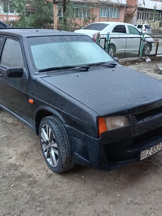 Lada 2109 sotiladi