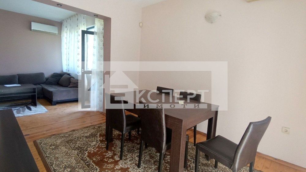 Дава се под наем Тристаен апартамент в Пловдив, Център - 98 кв.м за 612 € - Снимка #1