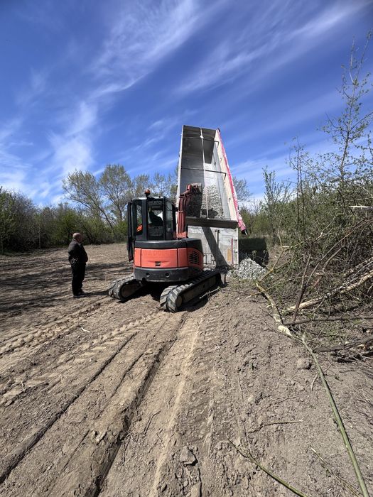 Servicii de excavari cu miniexcavator (sapaturi, nivelari, demolari, fundatii, etc.)