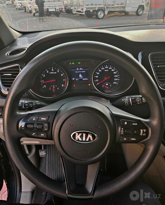 Sro'chna prodayotsya KIA karnival grand 2020 yil xolati ideal