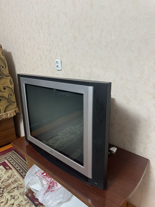 Продам телевизор
