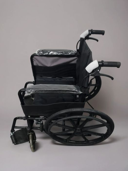 Продается Инвалидная коляска комнатный