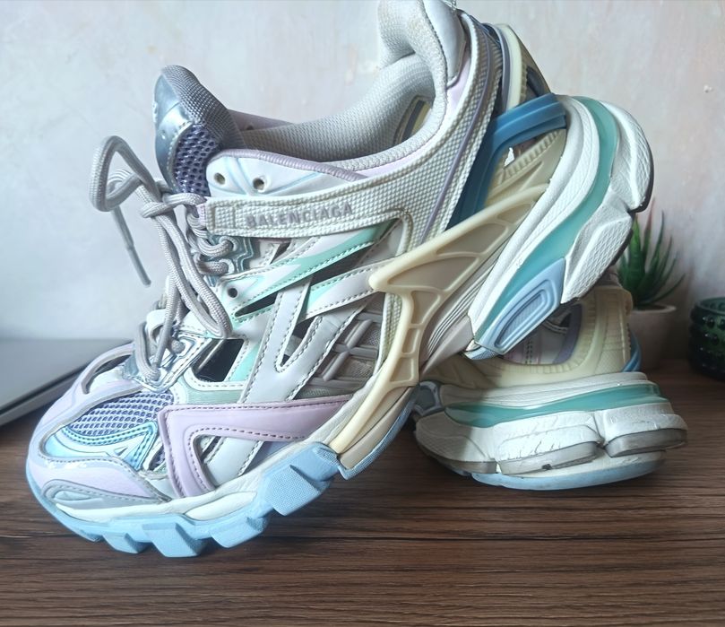 Balenciaga track 2