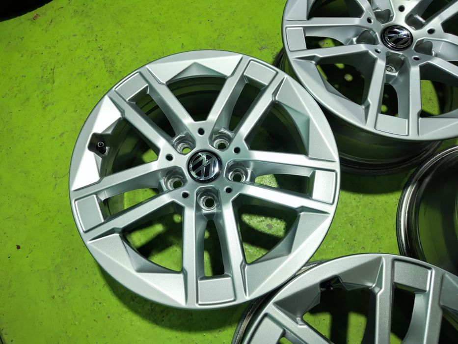 16 5x112 Vw Passat Touran Caddy Golf skoda лети джанти 5х112
