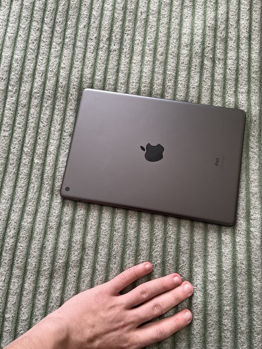 Срочно продам iPad 9