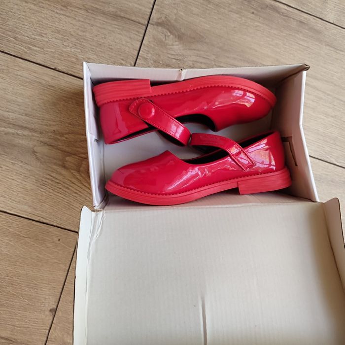 Туфли детские новые