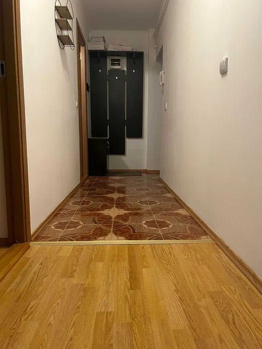 Închiriez apartament