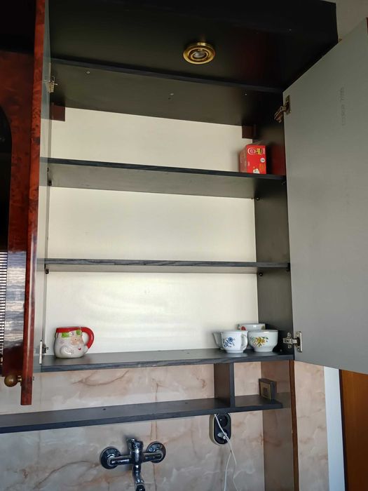 Модулна кухня с умивалник и абсорбатор