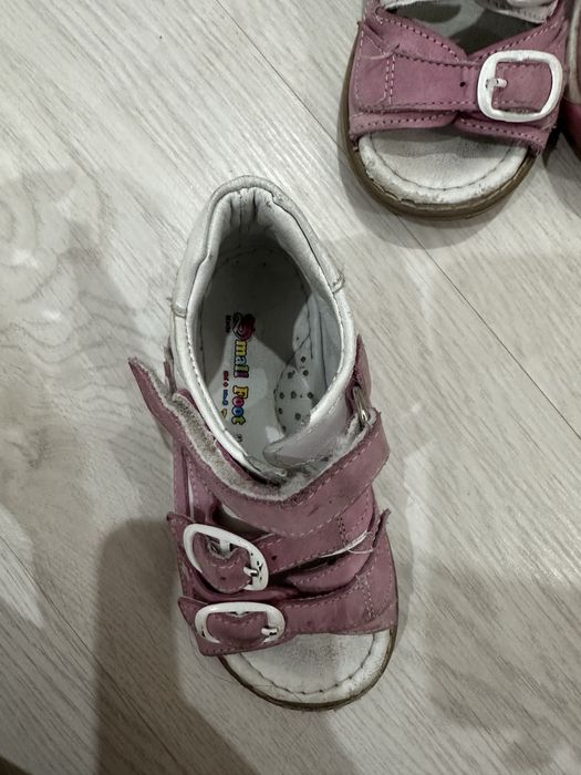 Сандали и сапожки 23 р