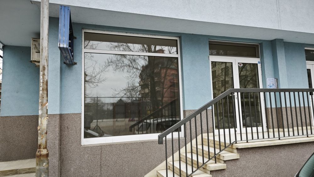 Под наем: Офис, помещение, магазин.