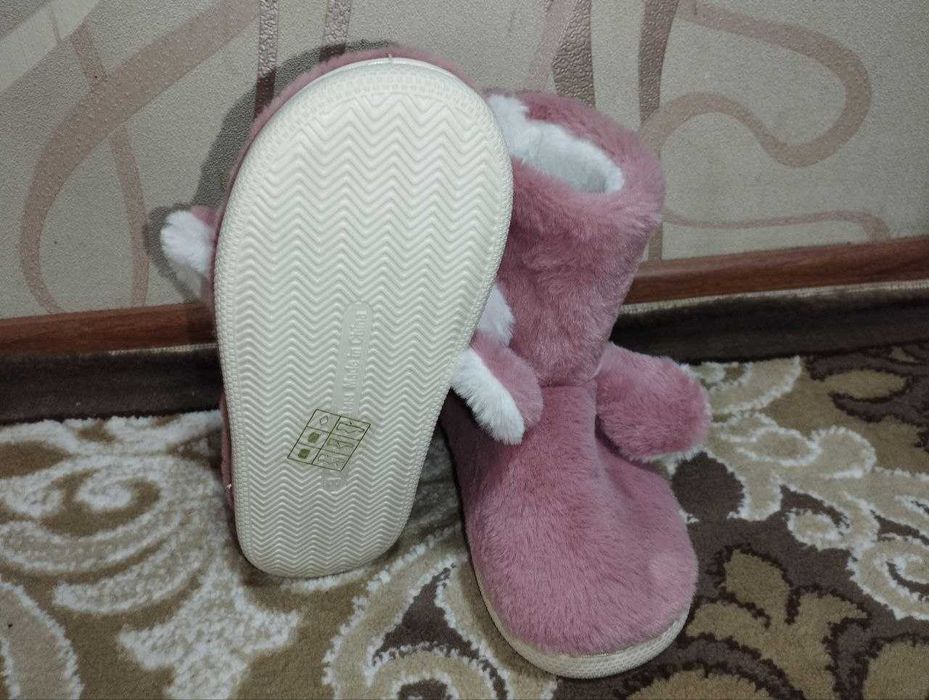 Продам Домашние тапочки Угги.От бренда Red Tag.Теплые.Р 32-33; 34-35