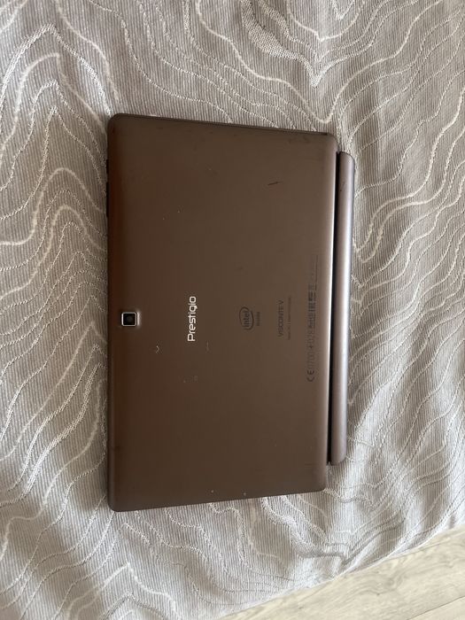 Планшет наудбук продам рабочим состаяние