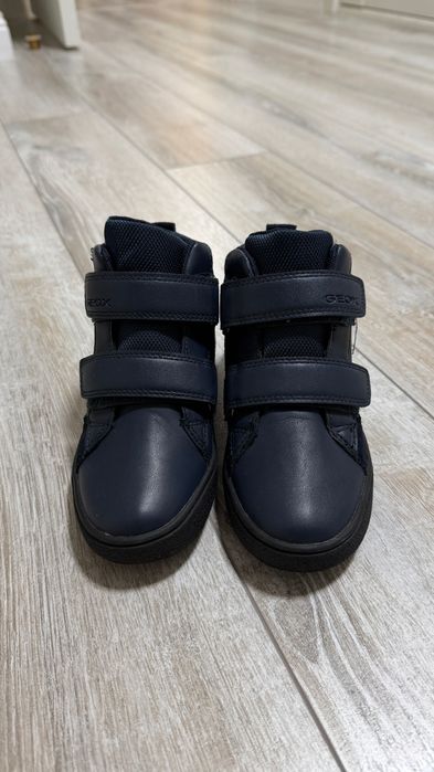 Продам ботинки детские GEOX