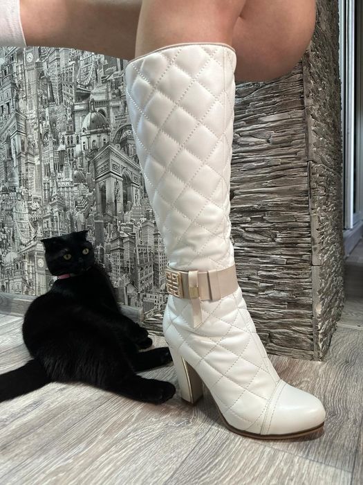 Продам зимние сапоги