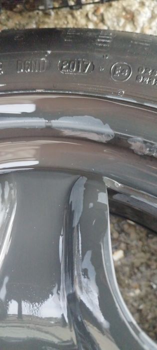 Продавам 4 броя джанти с гуми 16ски за Дачия