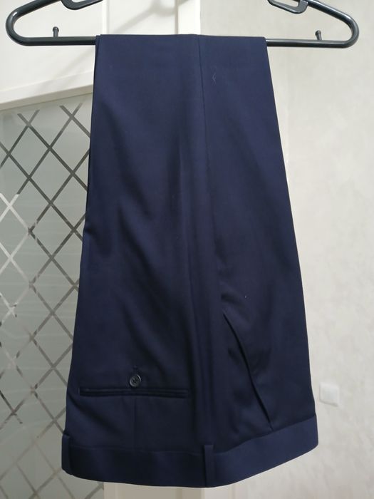 Продам костюм тёмно синего цвета