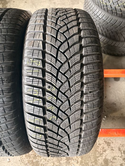 Anvelope iarna 235/50/18 GoodYear UltraGrip Performance 235 50 18 R 18