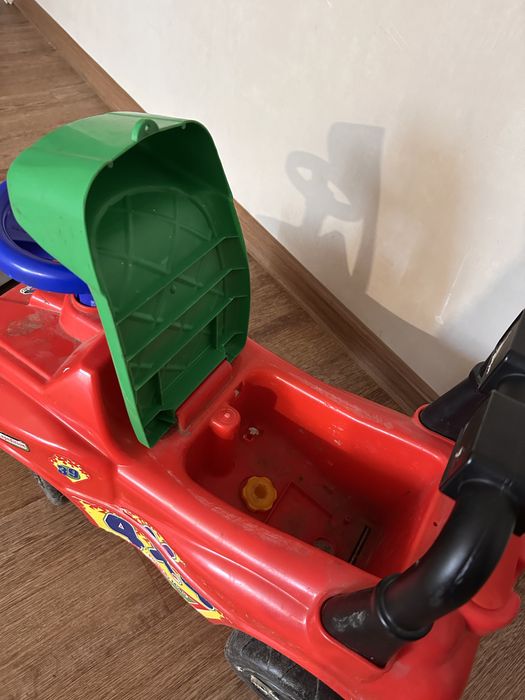 Продам машинку толокар Полесье