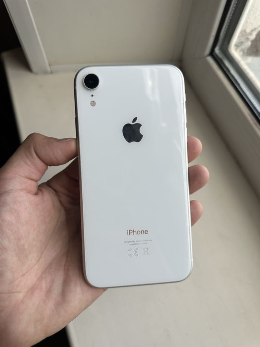 iPhone XR 128gb идеал