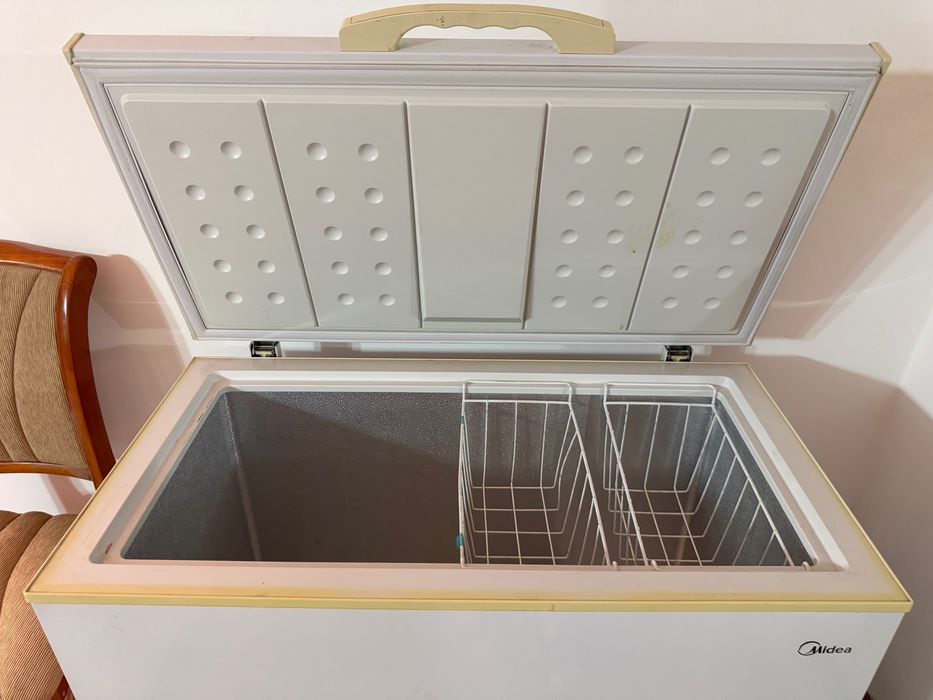 морозильный ларь Midea