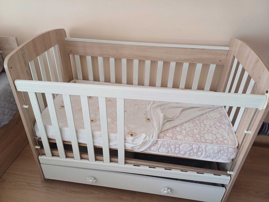 Продава се Детска кошара