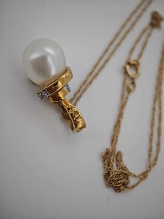 Colier 18kcu perla si diamante naturale