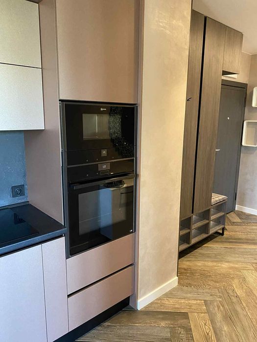 Дава се под наем Тристаен апартамент в София, Кръстова вада - 84 кв.м за 1299 € - Снимка #2