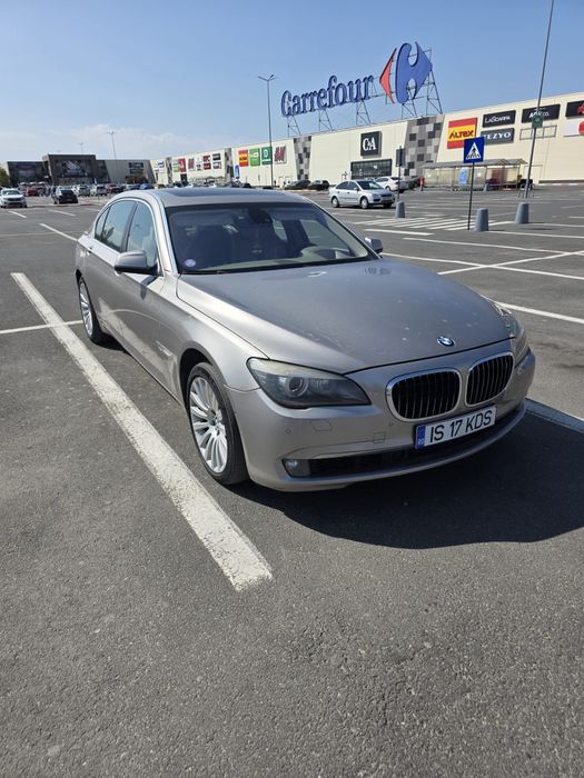 Vand urgent BMW Seria 7 (pret valabil pt cash)