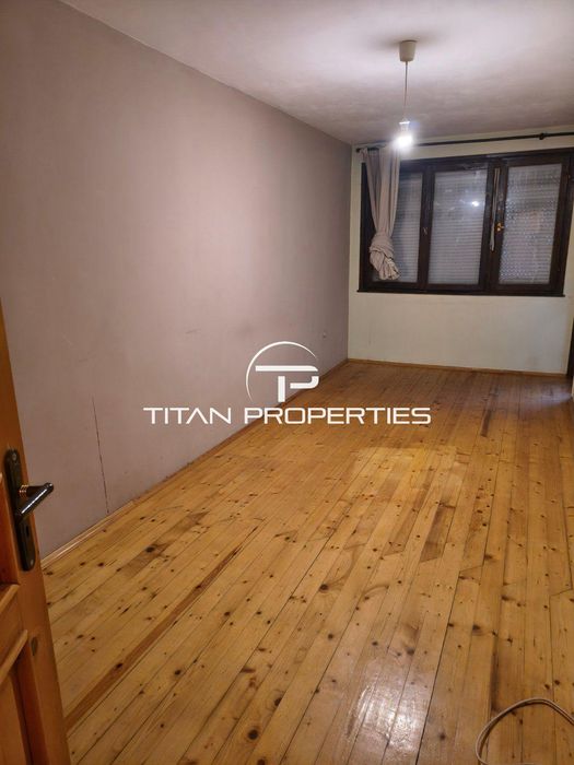 Продава се Тристаен апартамент в Бургас, Възраждане - 85 кв.м за 1080 €/кв.м - Снимка #4