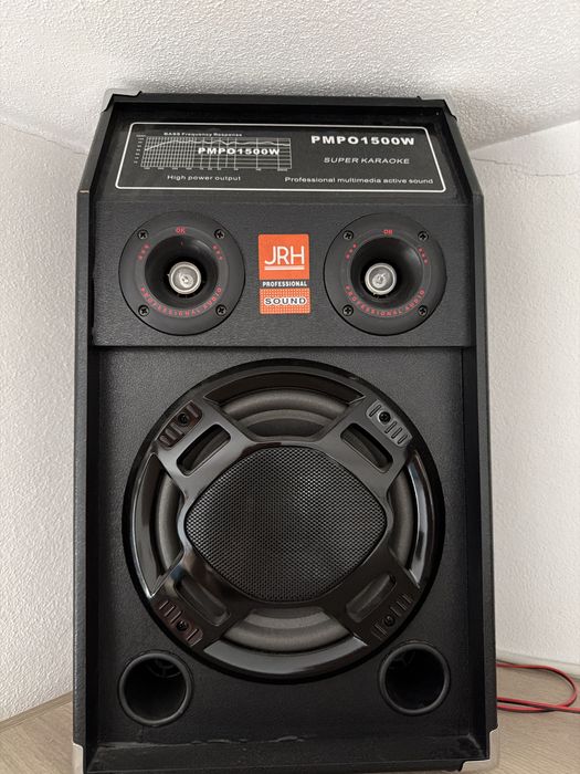 Vând boxe cu Bluetooth jhr