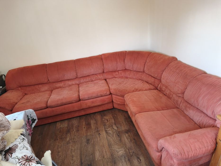 Ъглов диван за хол