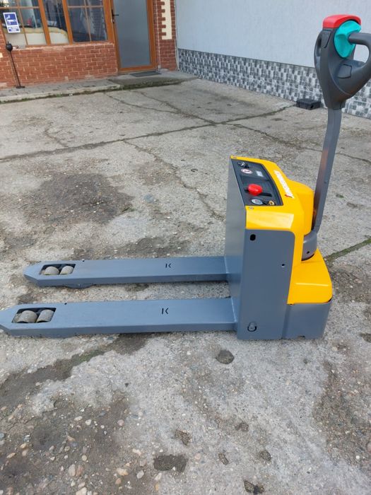 Transpalet electric JUNGHEINRICH