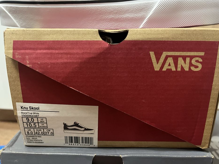 Кроссовки vans knu skool