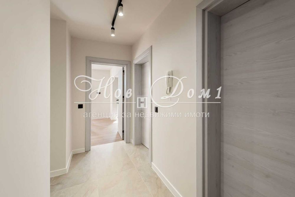 Продава се Тристаен апартамент в Варна, Левски - 70 кв.м за 1567 €/кв.м - Снимка #23