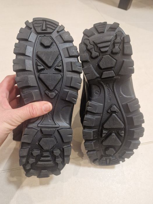 Cizme Quecha impermeabile marimea 35