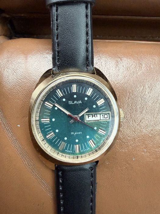 Съветски ретро позлатен часовник Слава Slava