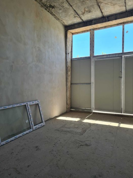 Spatiu Hala/Birouri 1350 mp