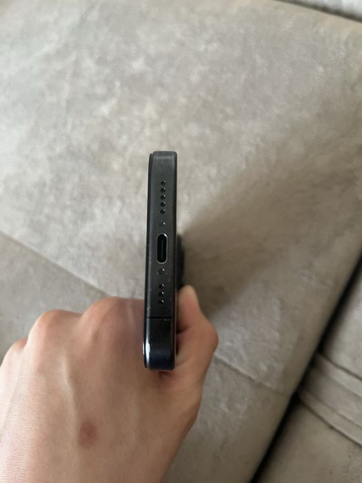 Продам Iphone 15 pro