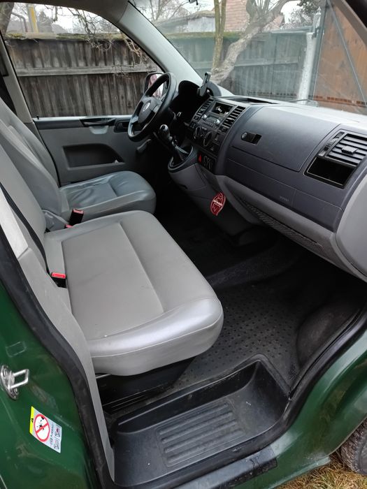 Vând Wolksvagen Transporter  T 5