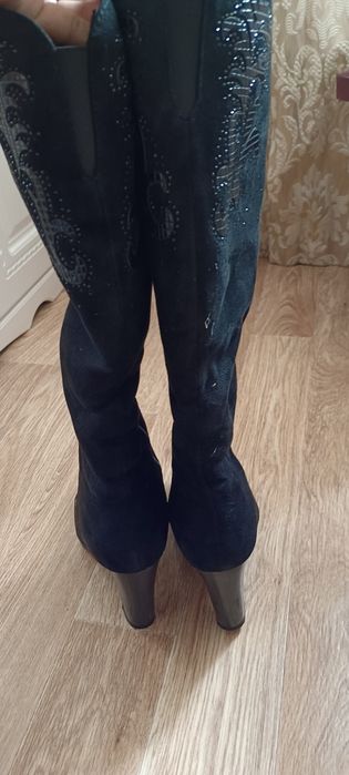 Продам зимние сапоги