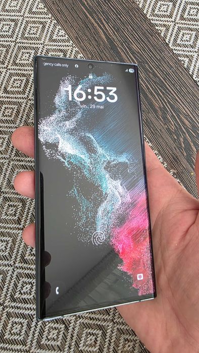 Vând Samsung S22 ultra 5G cu memorie de 512 GB