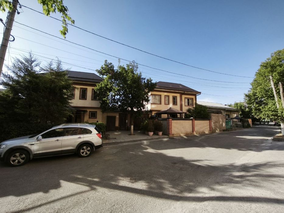 Продается коттедж 100 м² с  лаунж-зоной и парковкой