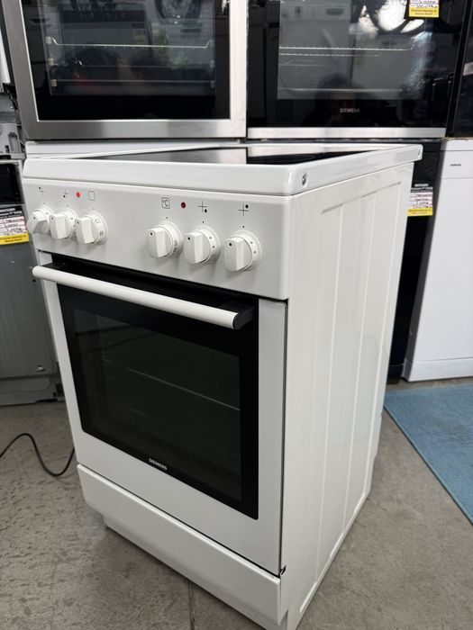 ГОТВАРСКА Печка с керамичен плот Siemens 50cm