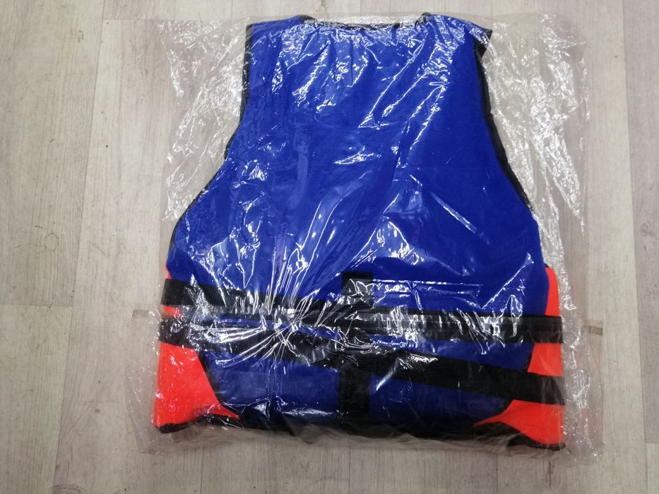 Жилет для плавания